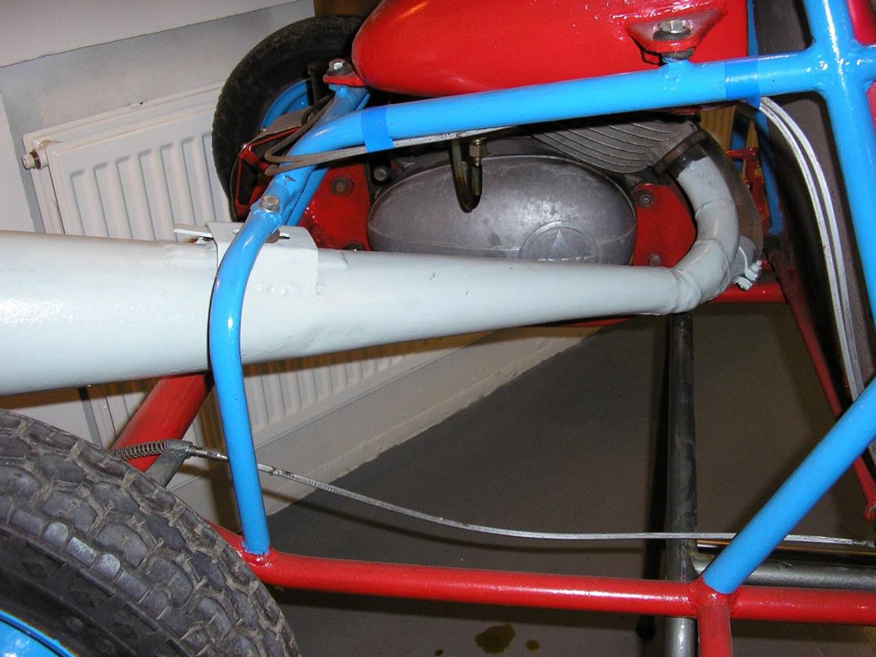 Engine mounted in a tube frame